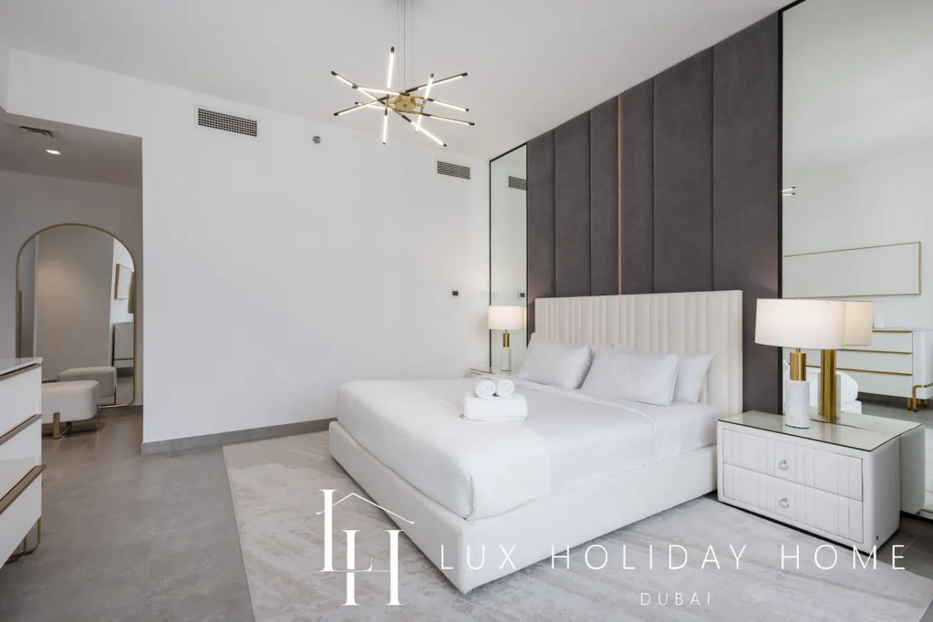 LUX The Dubai Marina Skyline Suite 2 15