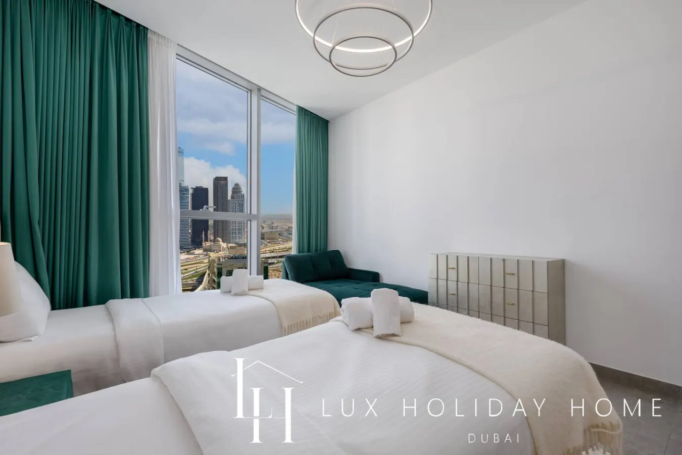 LUX The Dubai Marina Skyline Suite 2 19
