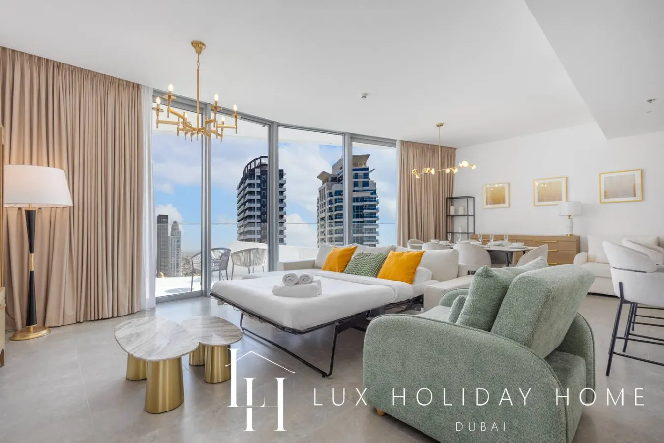 LUX The Dubai Marina Skyline Suite 2 8