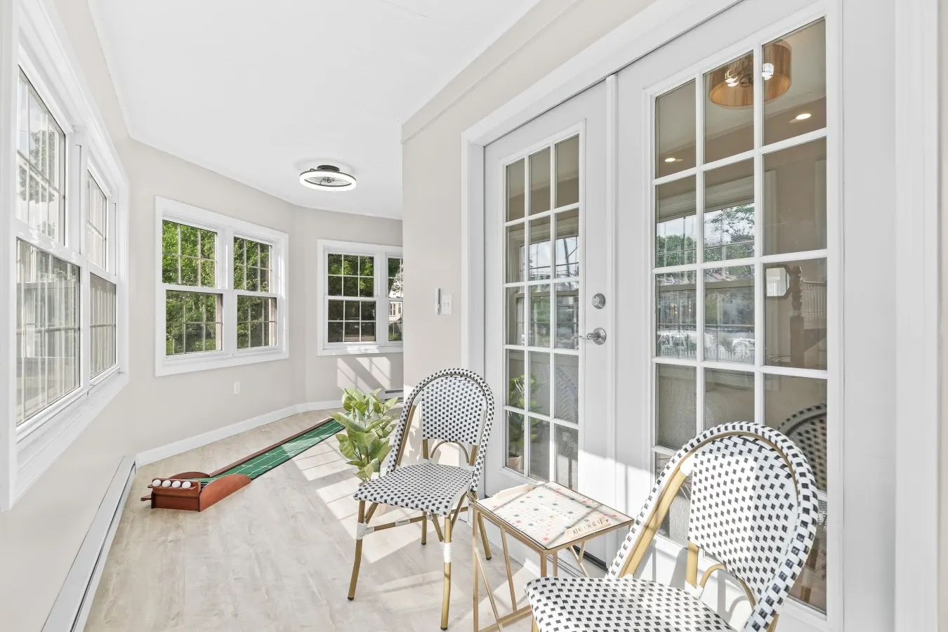 5BR Near Boston with Parking & Pets Welcome — photo 4