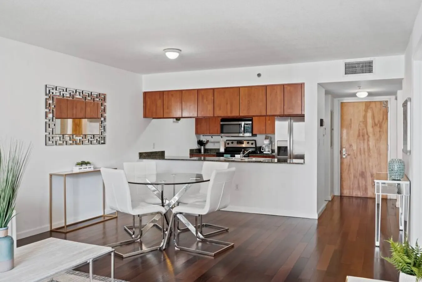 Superb unit, centrally located with parking 8