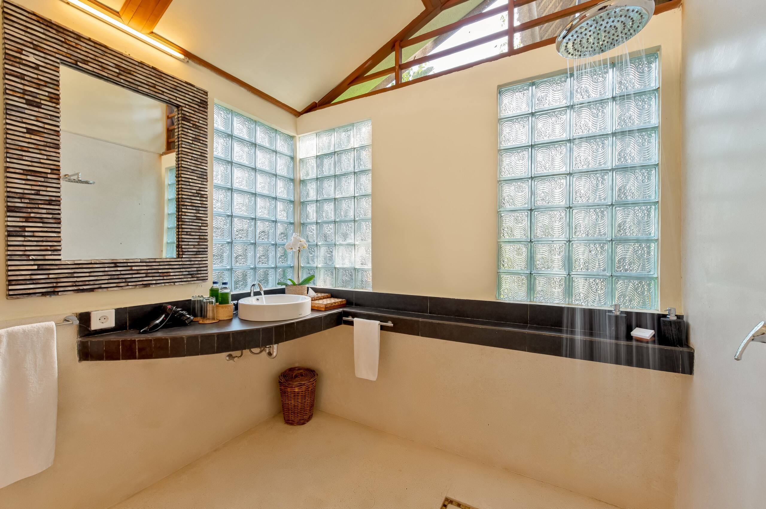 Twin Bed Garden View at Vastu — photo 3