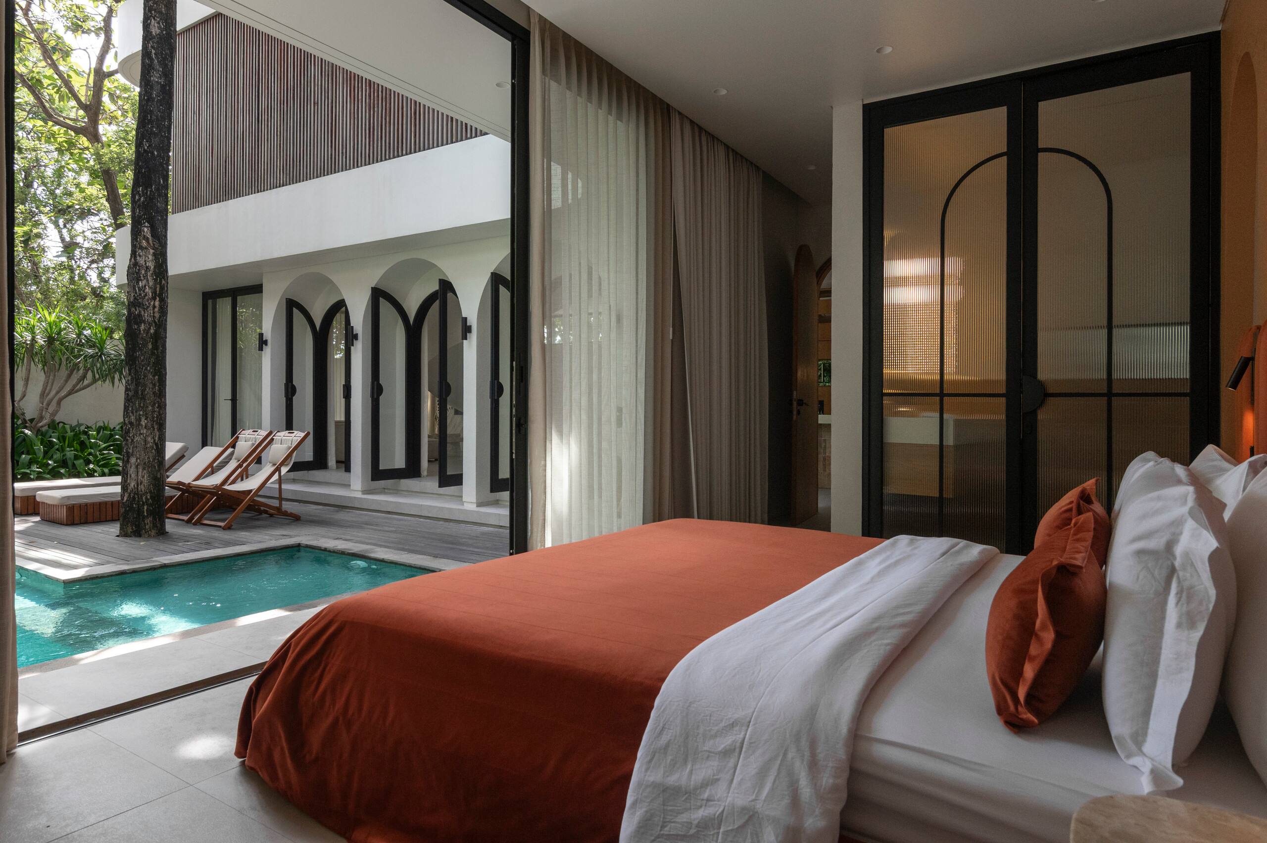 Designer 3BR Courtyard Villa 22