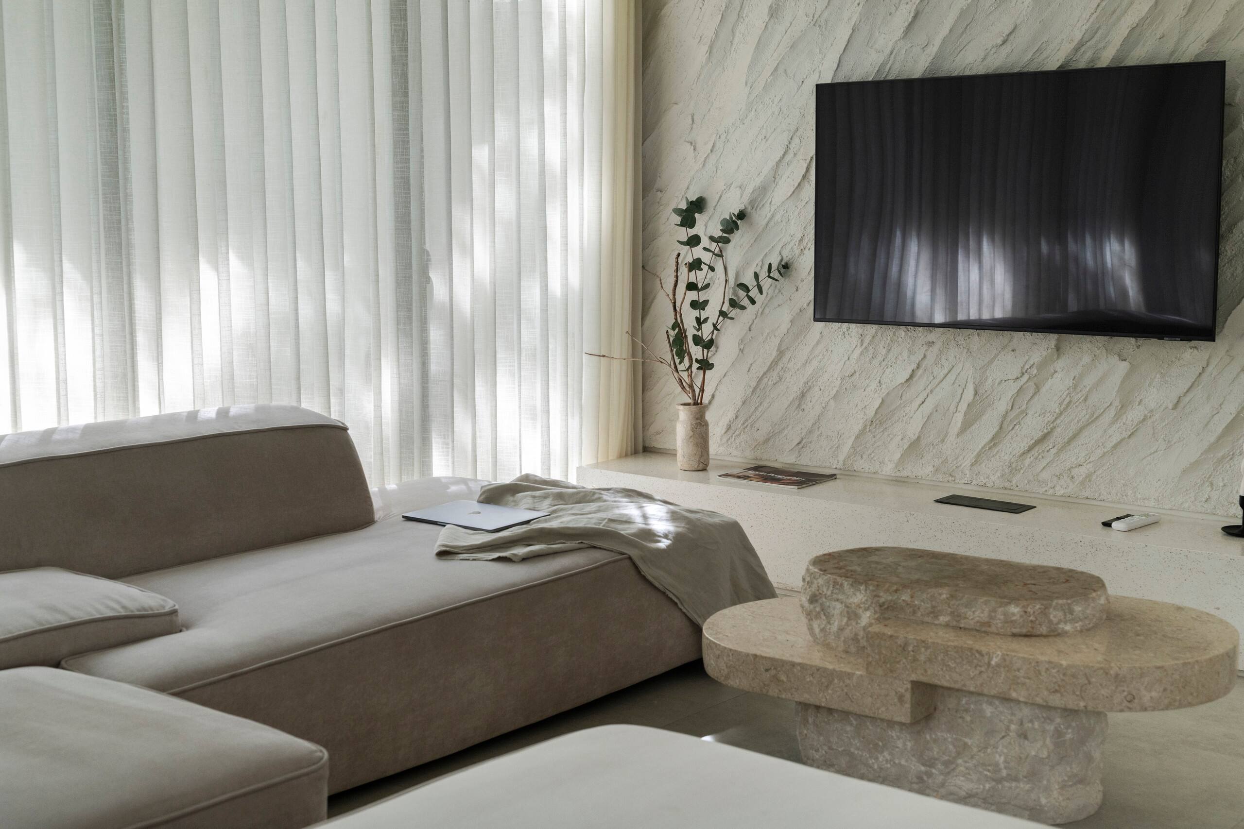 Designer 3BR Courtyard Villa 9