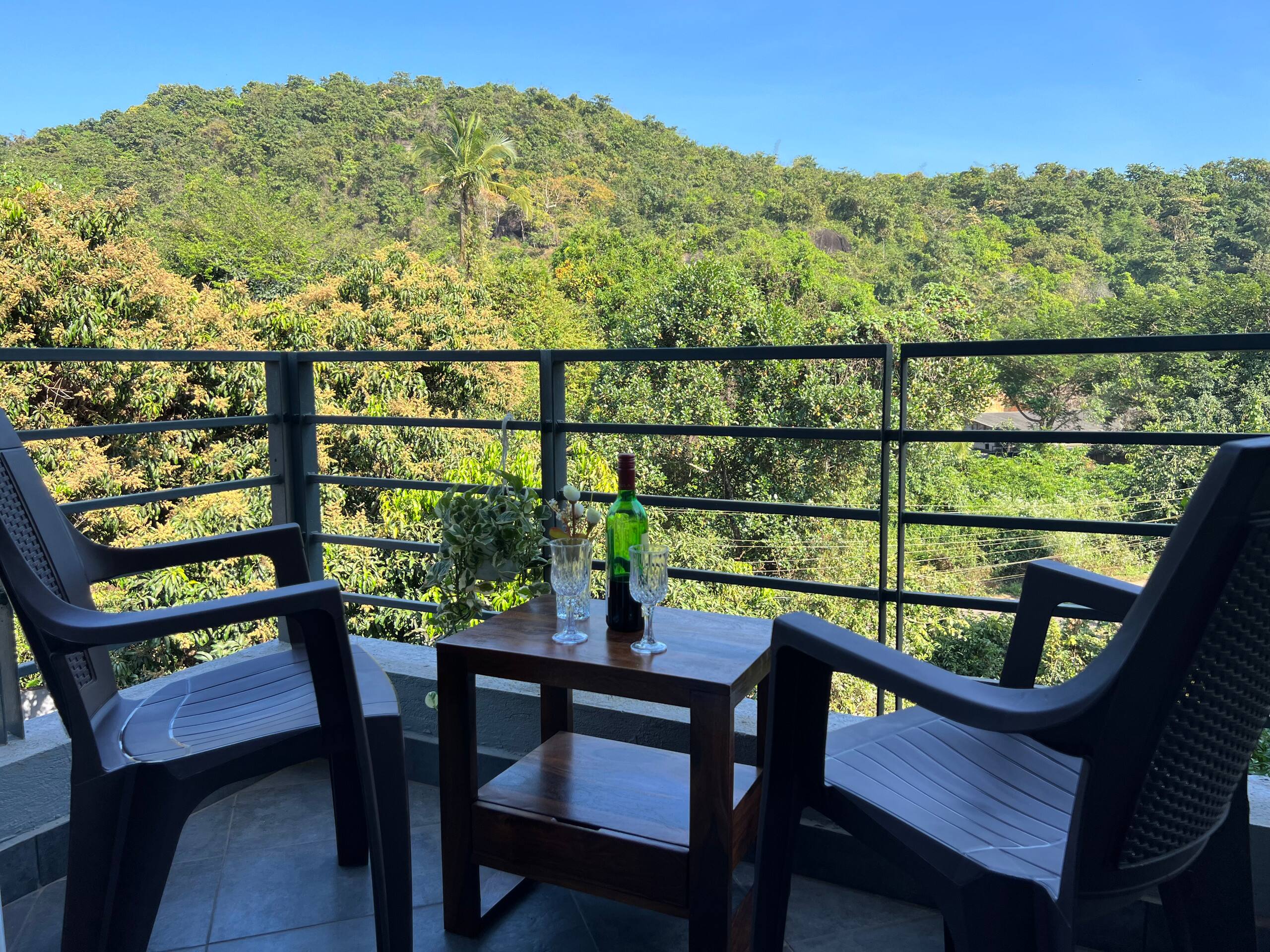 The Cider Goa A | 2BHK Sleeps8 | FullyAC Beach3min 25