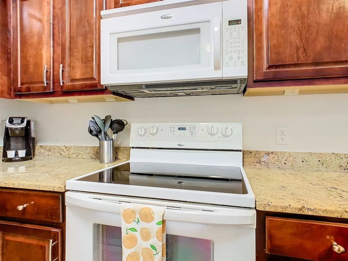 Stylish 3BR Near Disney 11