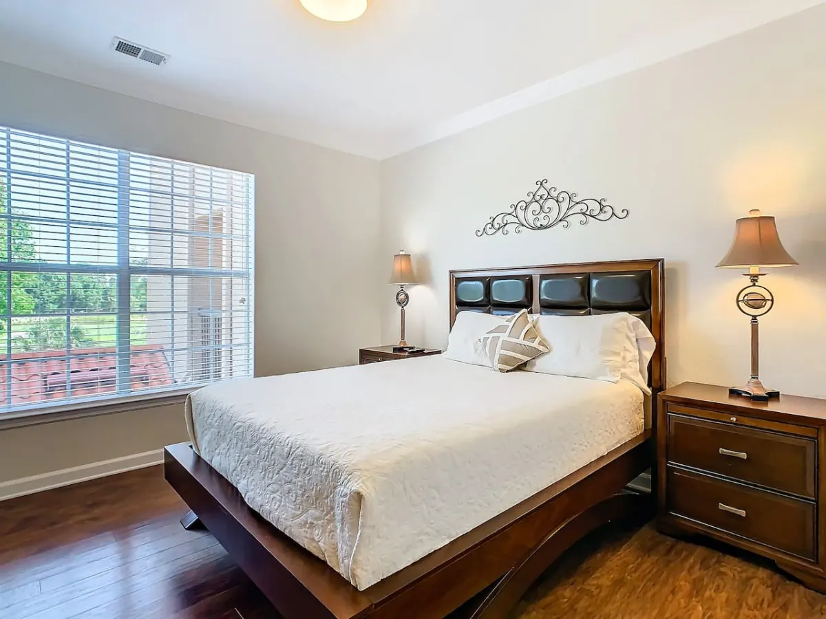 Stylish 3BR Near Disney 20