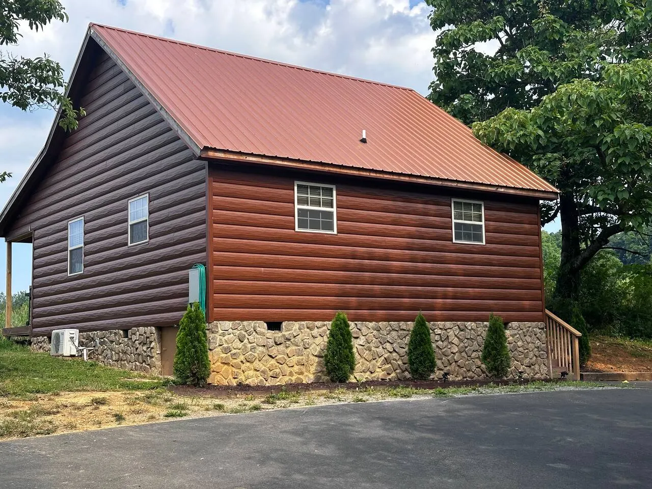 Sunset Bliss, cozy 1 bedroom, 1 loft cabin in the heart of Jonesborough, TN 16