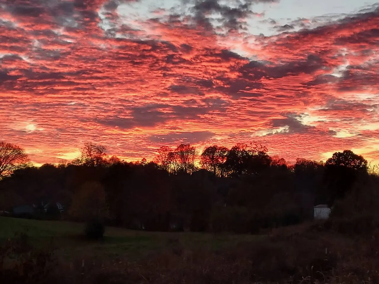 Sunset Bliss, cozy 1 bedroom, 1 loft cabin in the heart of Jonesborough, TN 19