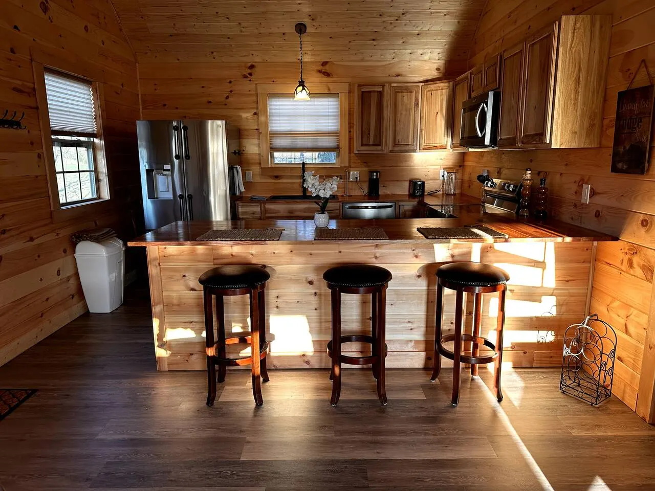 Sunset Bliss, cozy 1 bedroom, 1 loft cabin in the heart of Jonesborough, TN 7