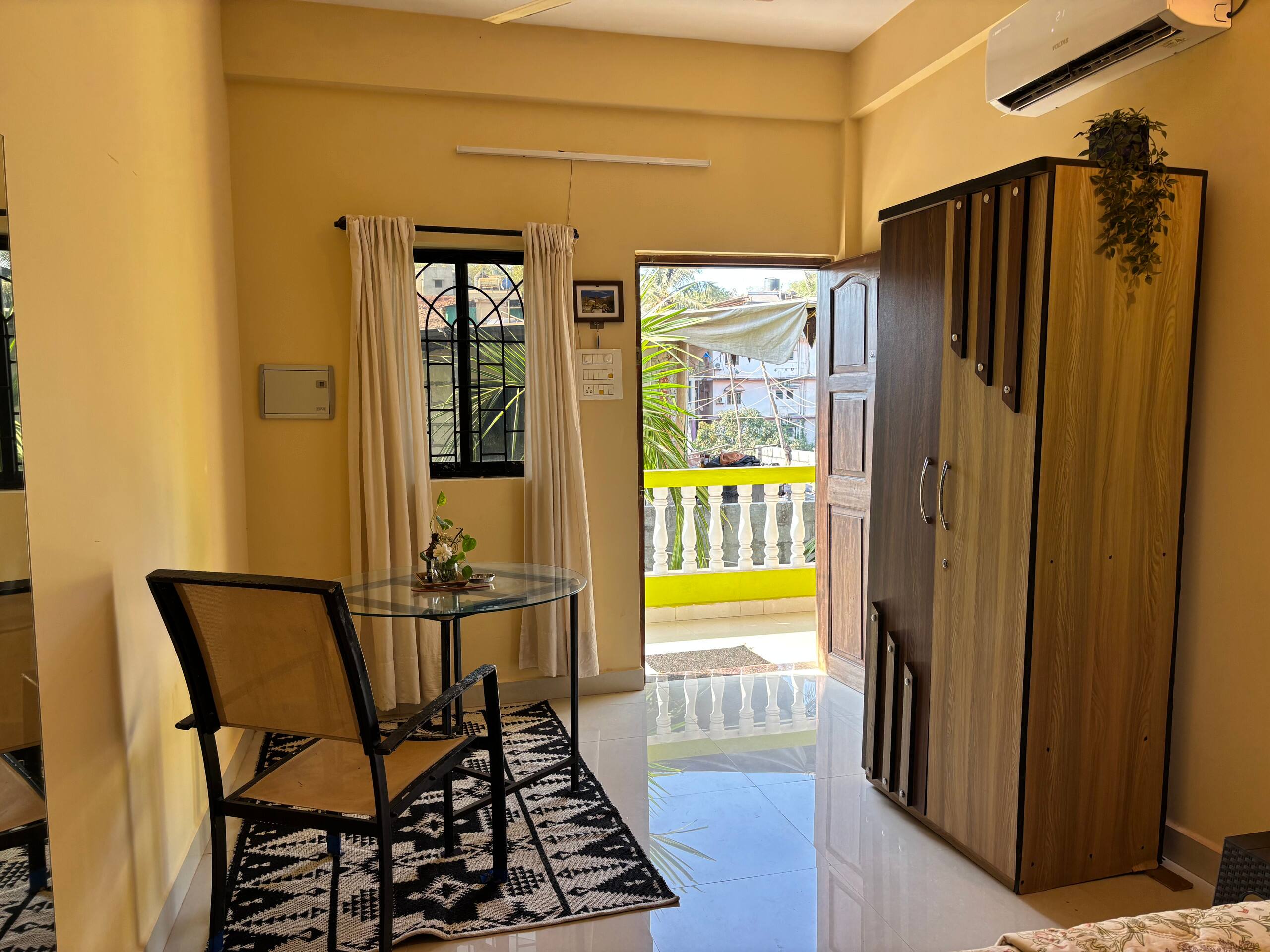 Coco • A/C Apartment w/ Balcony | Monthly Deals 9