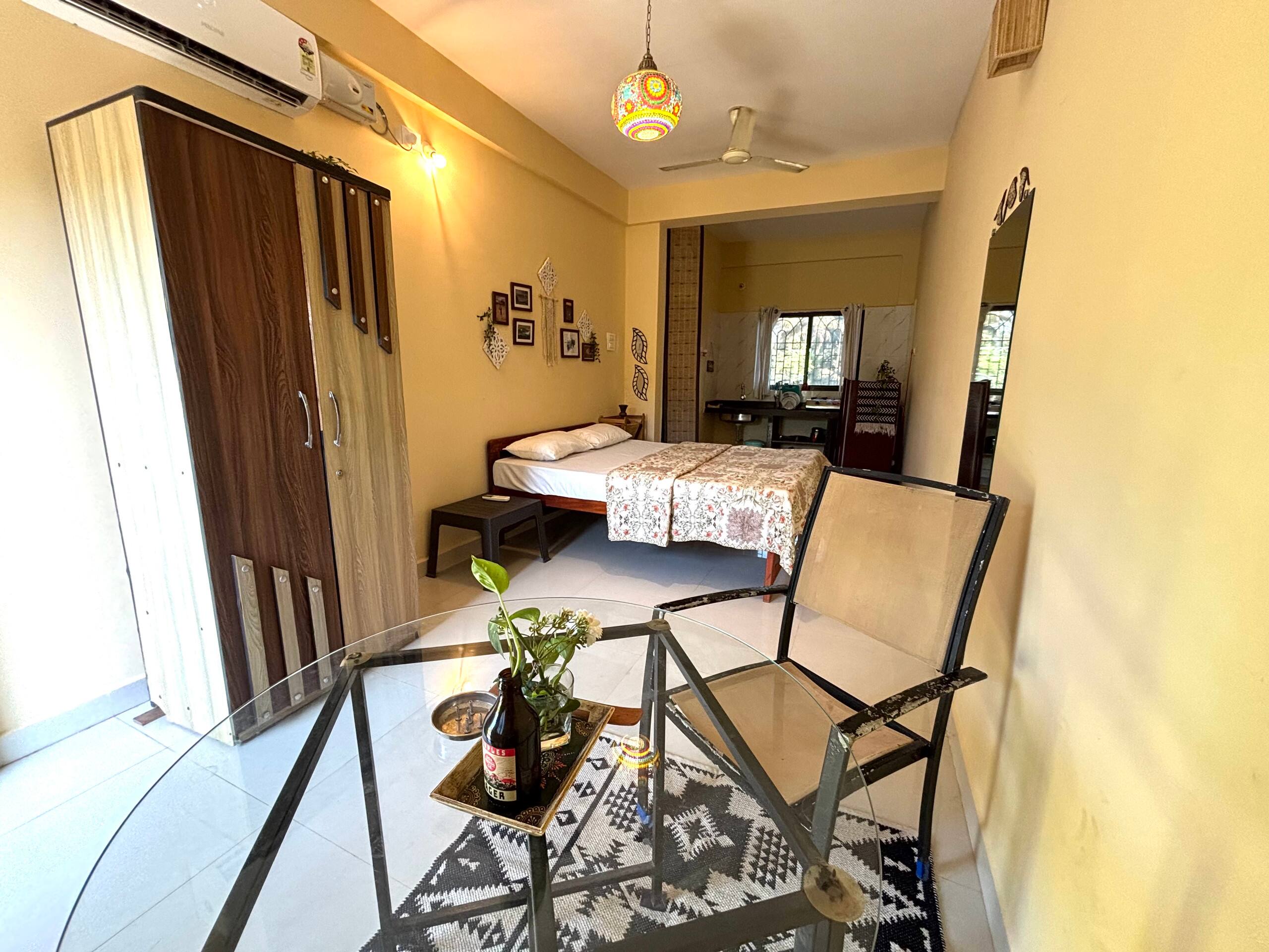 Coco • A/C Apartment w/ Balcony | Monthly Deals 3