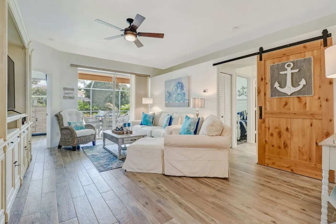 Sunshine days! Stunning pool home. Gated community 7