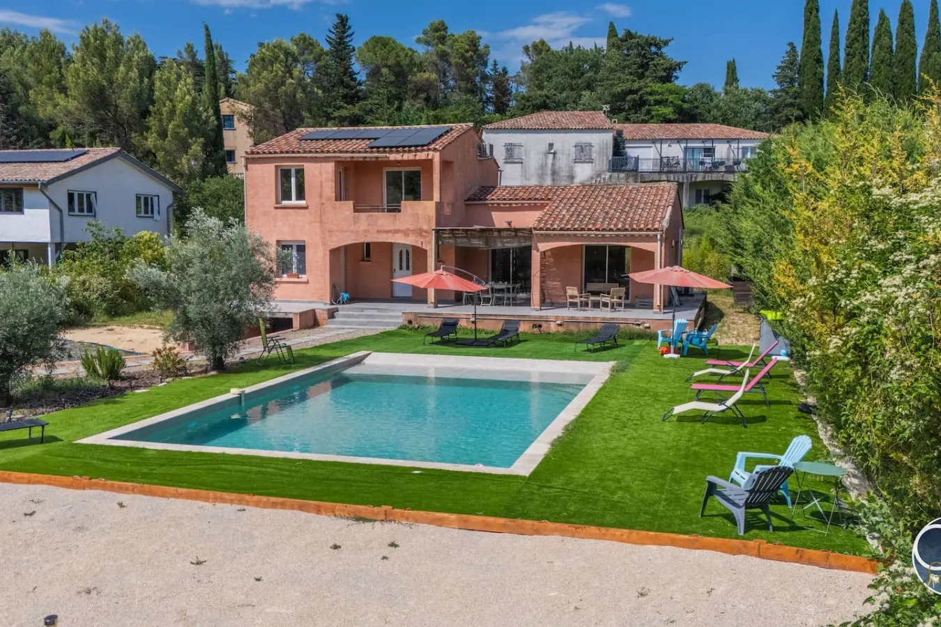 Belle villa climatisée, piscine et terrain clôturé 13