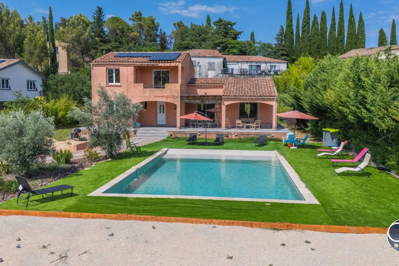Belle villa climatisée, piscine et terrain clôturé 8