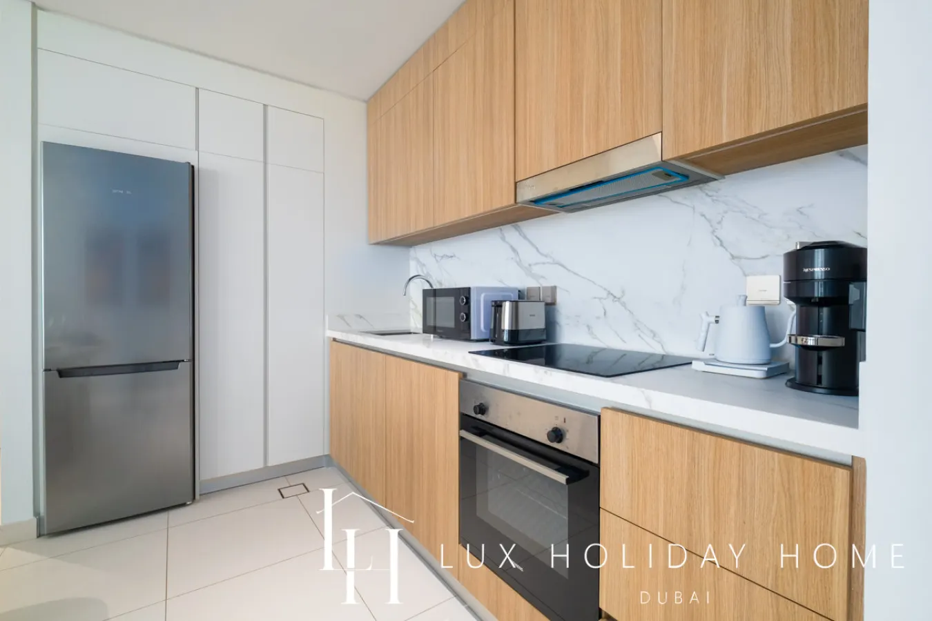 LUX The Beach Vista Dubai Eye View Suite 9
