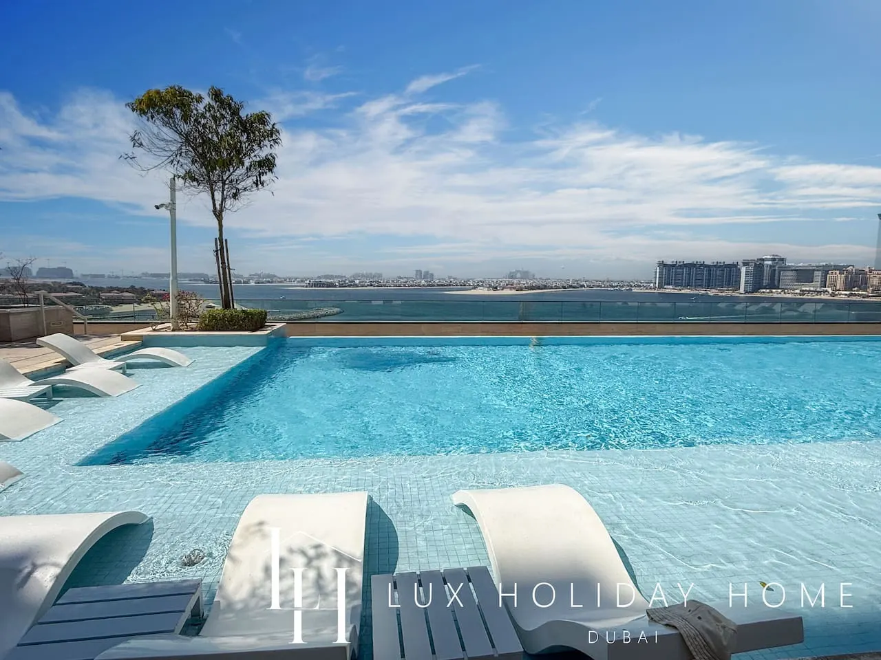 LUX The Beach Vista Dubai Eye View Suite 13