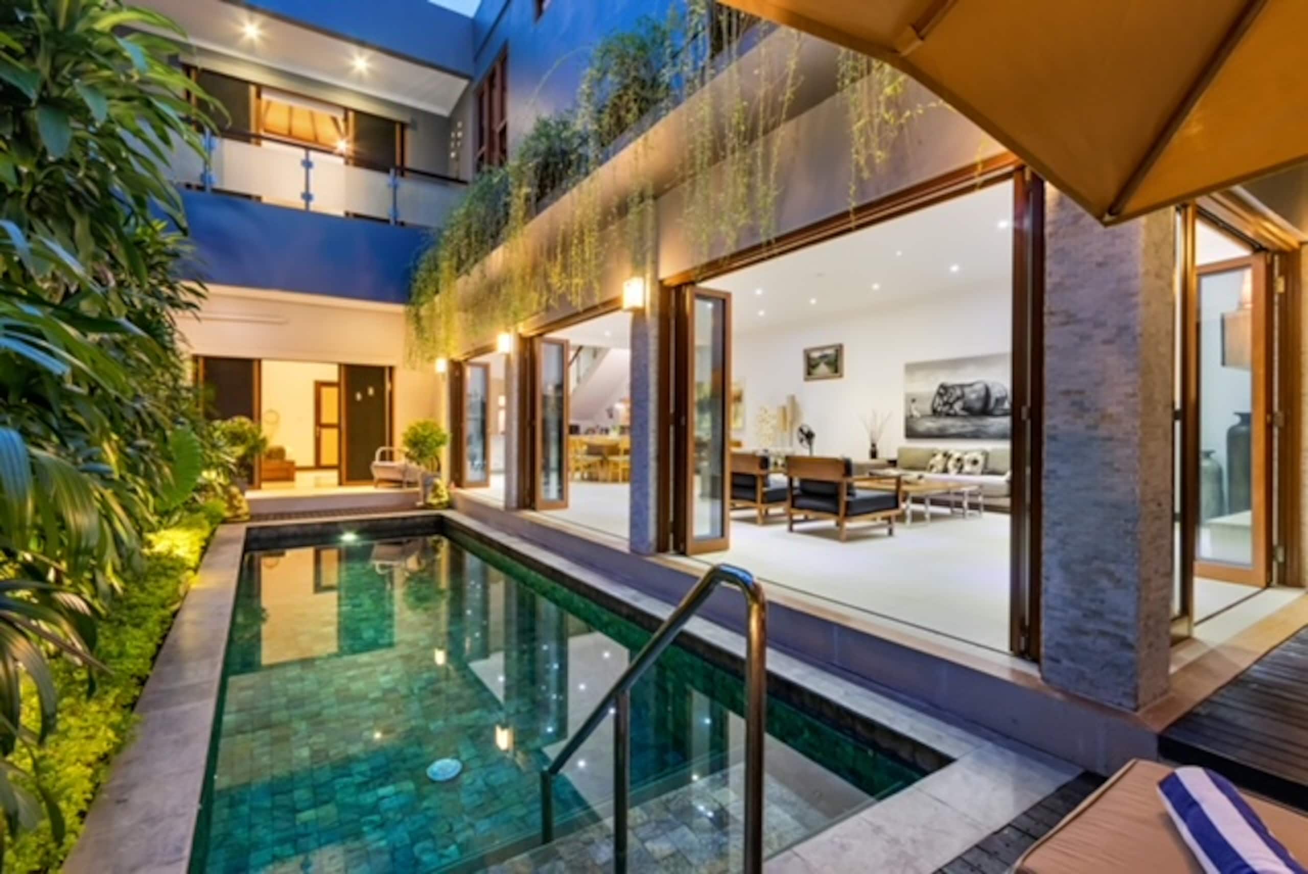 Villa Raffaela Legian-Stunning 5 star 4 Bed & Bath