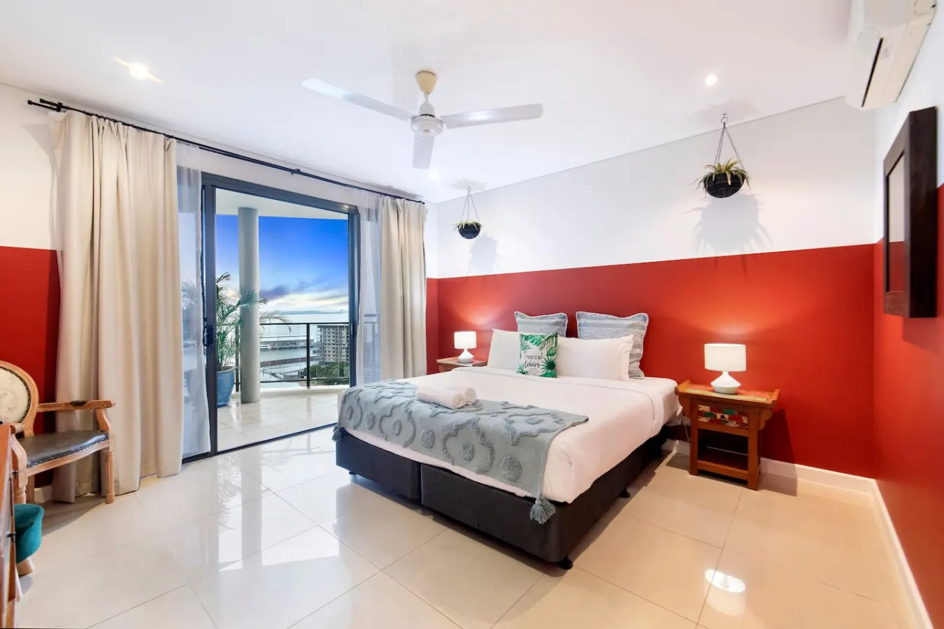 ZenLux: 4BR Waterfront Penthouse Pad 270° Panoroma — photo 2