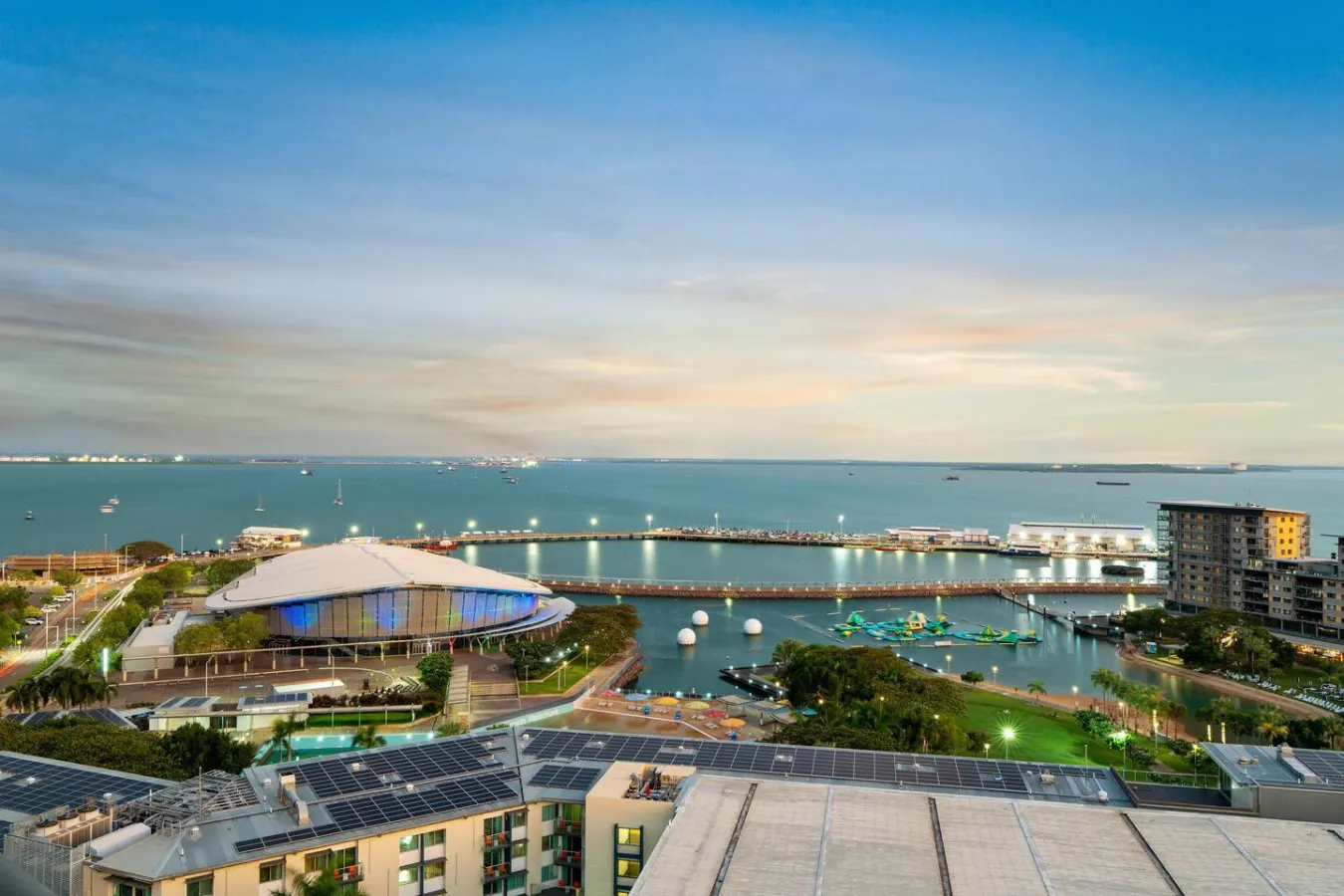 ZenLux: 4BR Waterfront Penthouse Pad 270° Panoroma 9