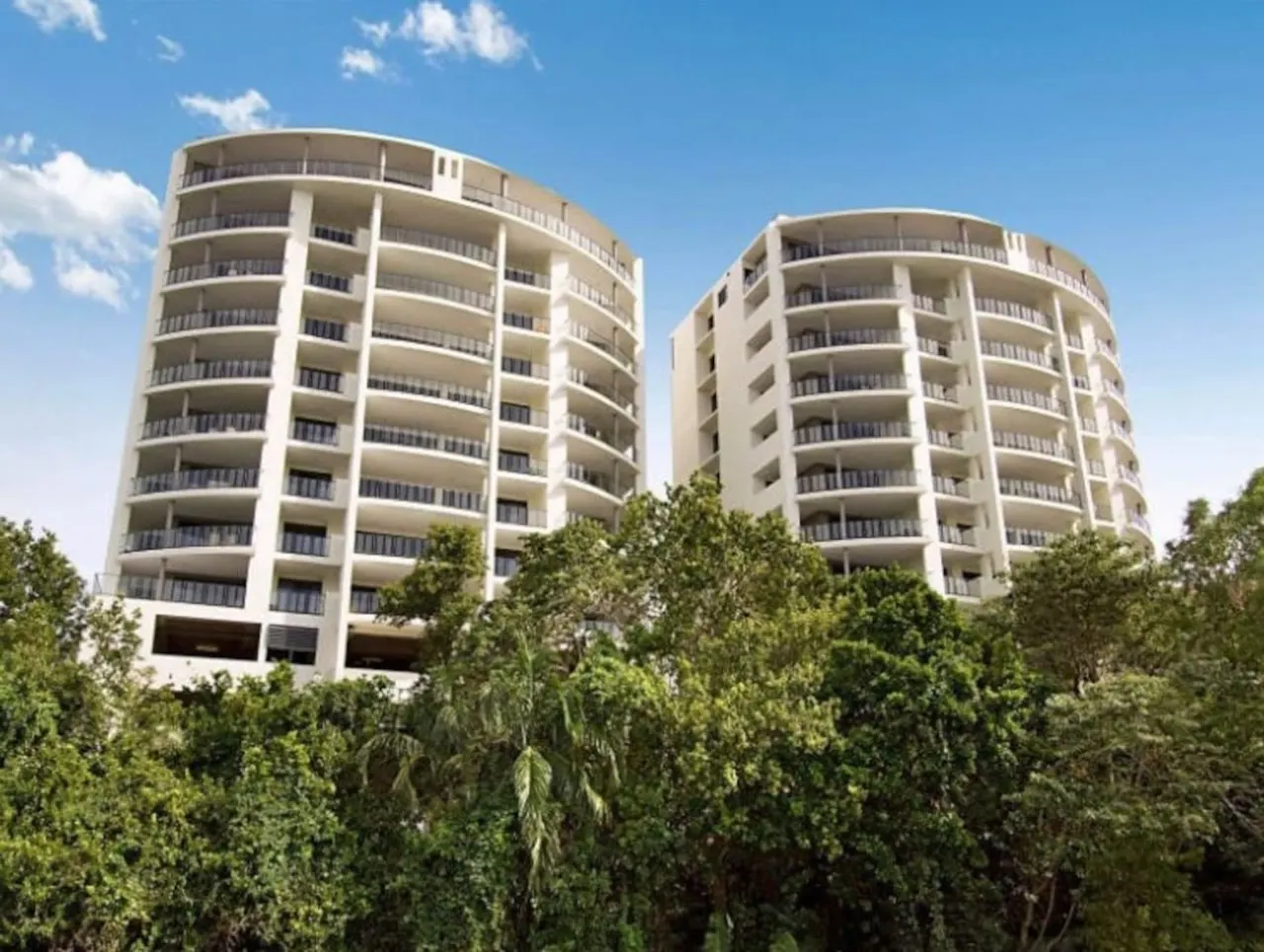 ZenLux: 4BR Waterfront Penthouse Pad 270° Panoroma 11