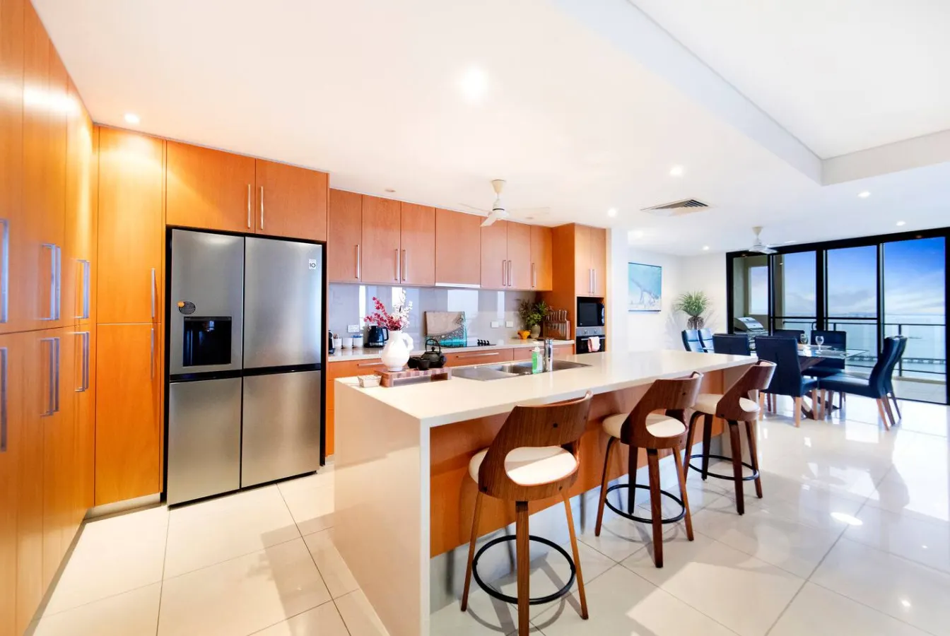 ZenLux: 4BR Waterfront Penthouse Pad 270° Panoroma — photo 3