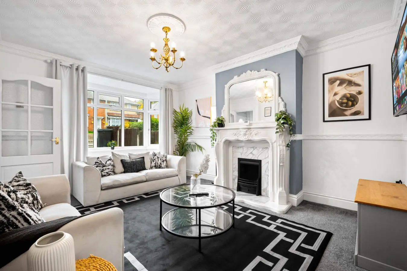 Three Bedroom House - Parking - Garden 13