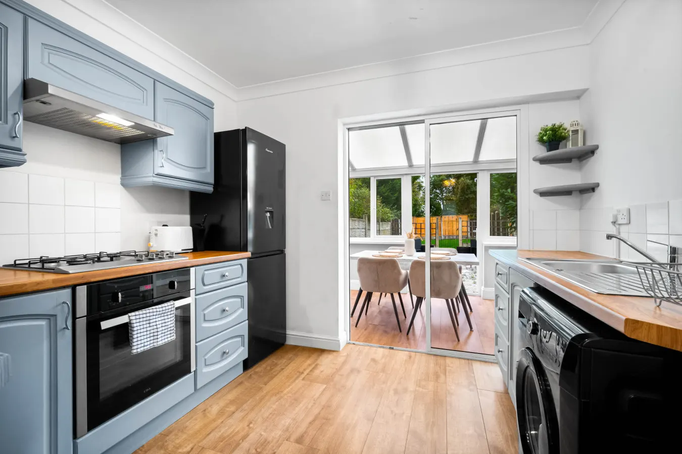 Three Bedroom House - Parking - Garden 20