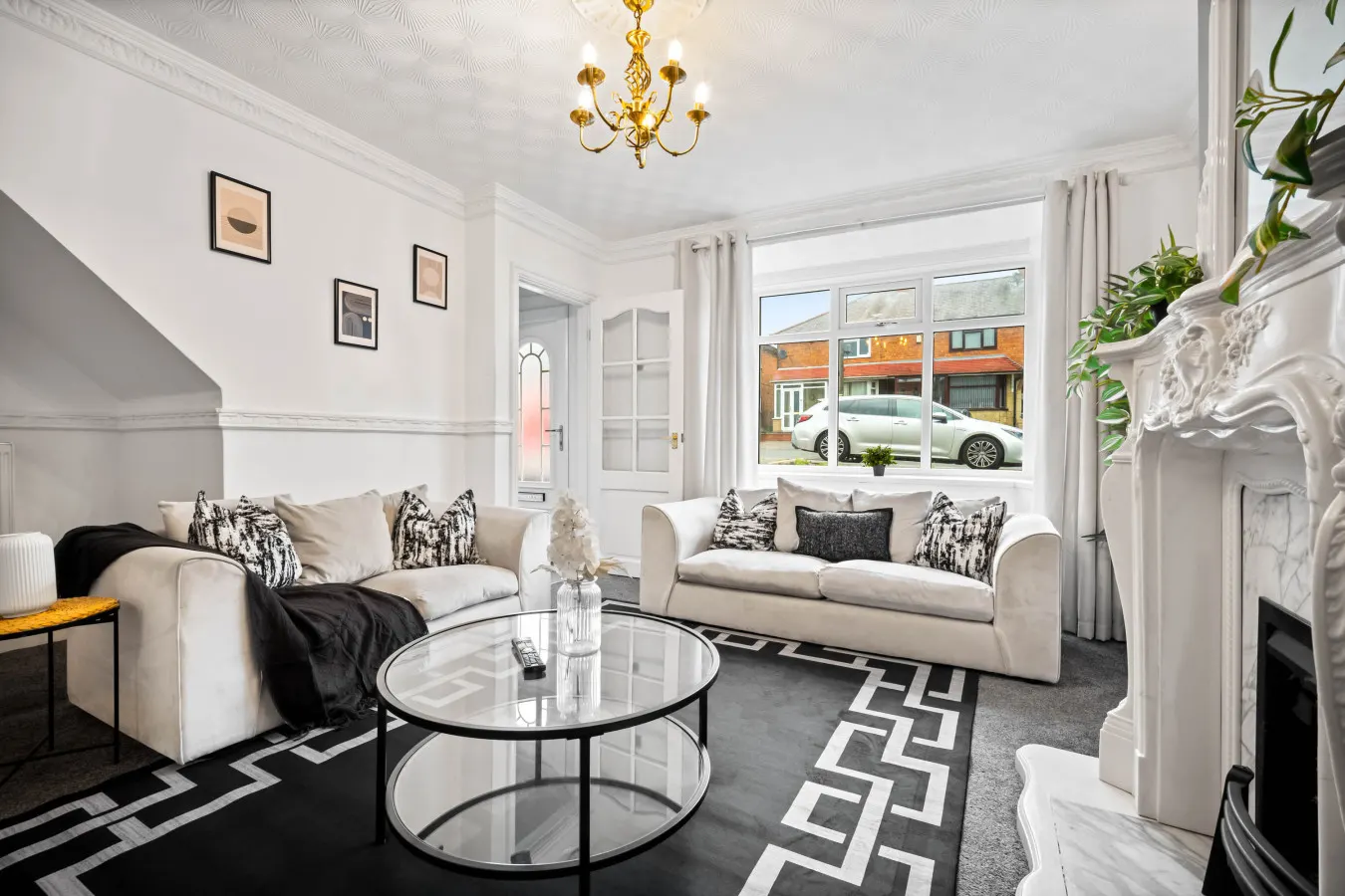 Three Bedroom House - Parking - Garden 6