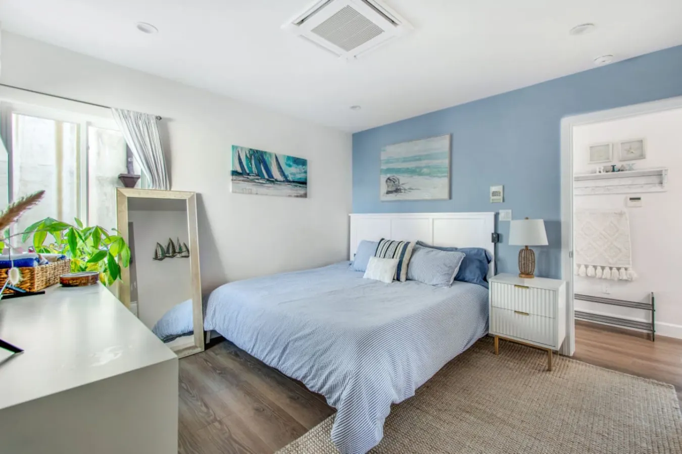 2 Units - 2 Blocks2Beach - Ocean Views - PoolTable 19