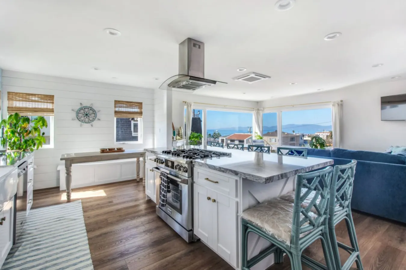 2 Units - 2 Blocks2Beach - Ocean Views - PoolTable 8