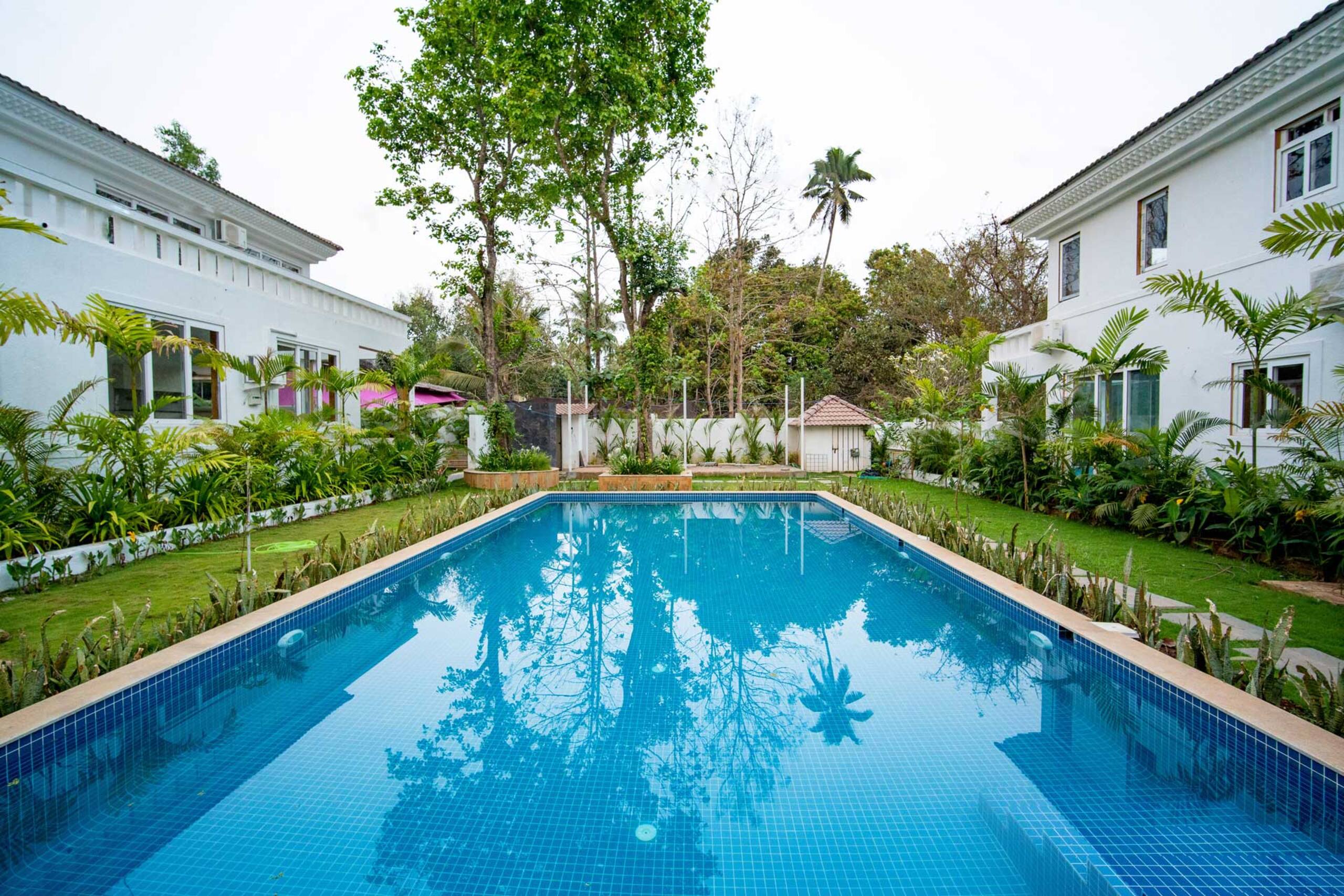 Flores: 3BHK Pvt Pool- Nr Ozran Beach w/Caretaker 33