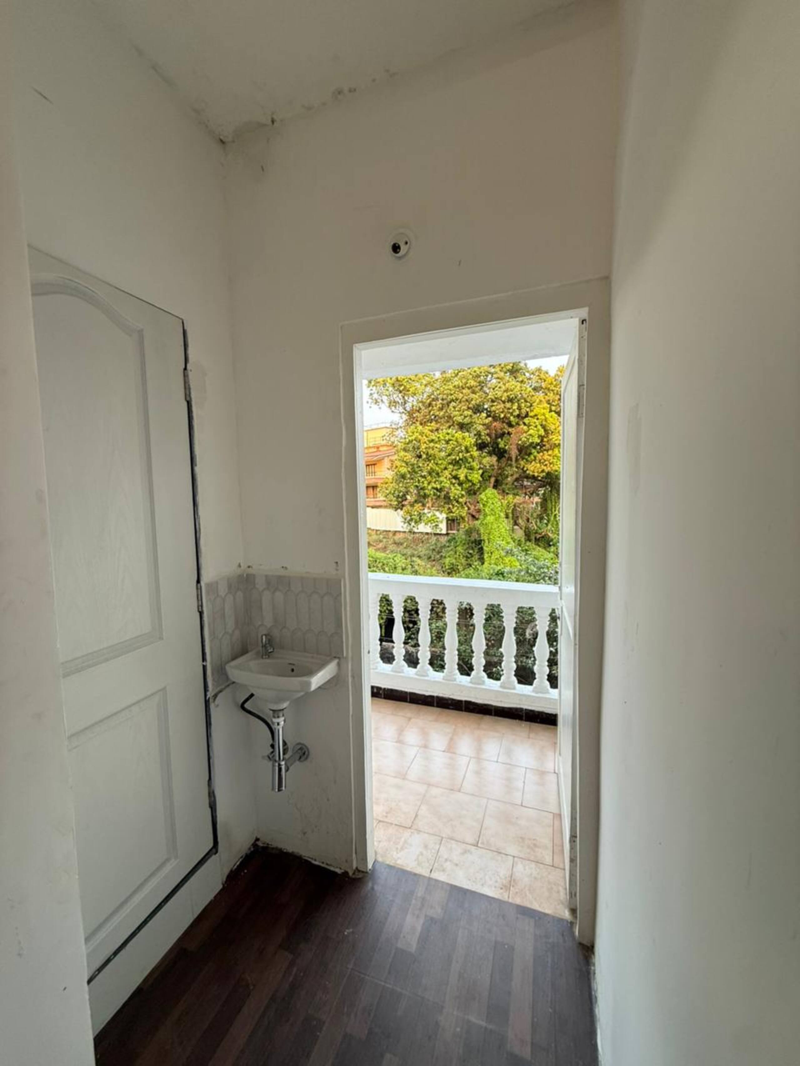 RoomzAway 2BHK NearBeach|WiFi|Kitchen|Parking 35