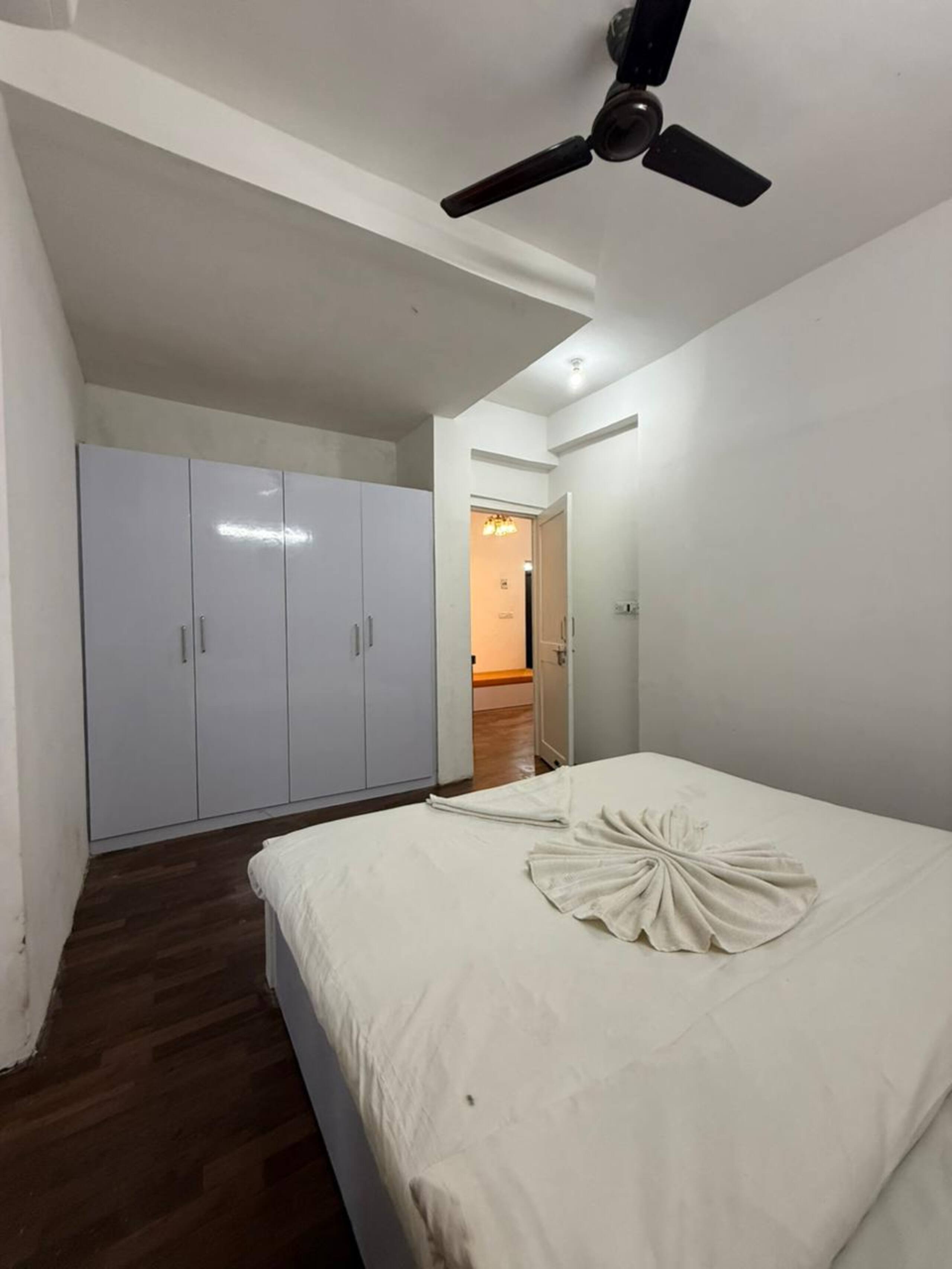 RoomzAway 2BHK NearBeach|WiFi|Kitchen|Parking 7