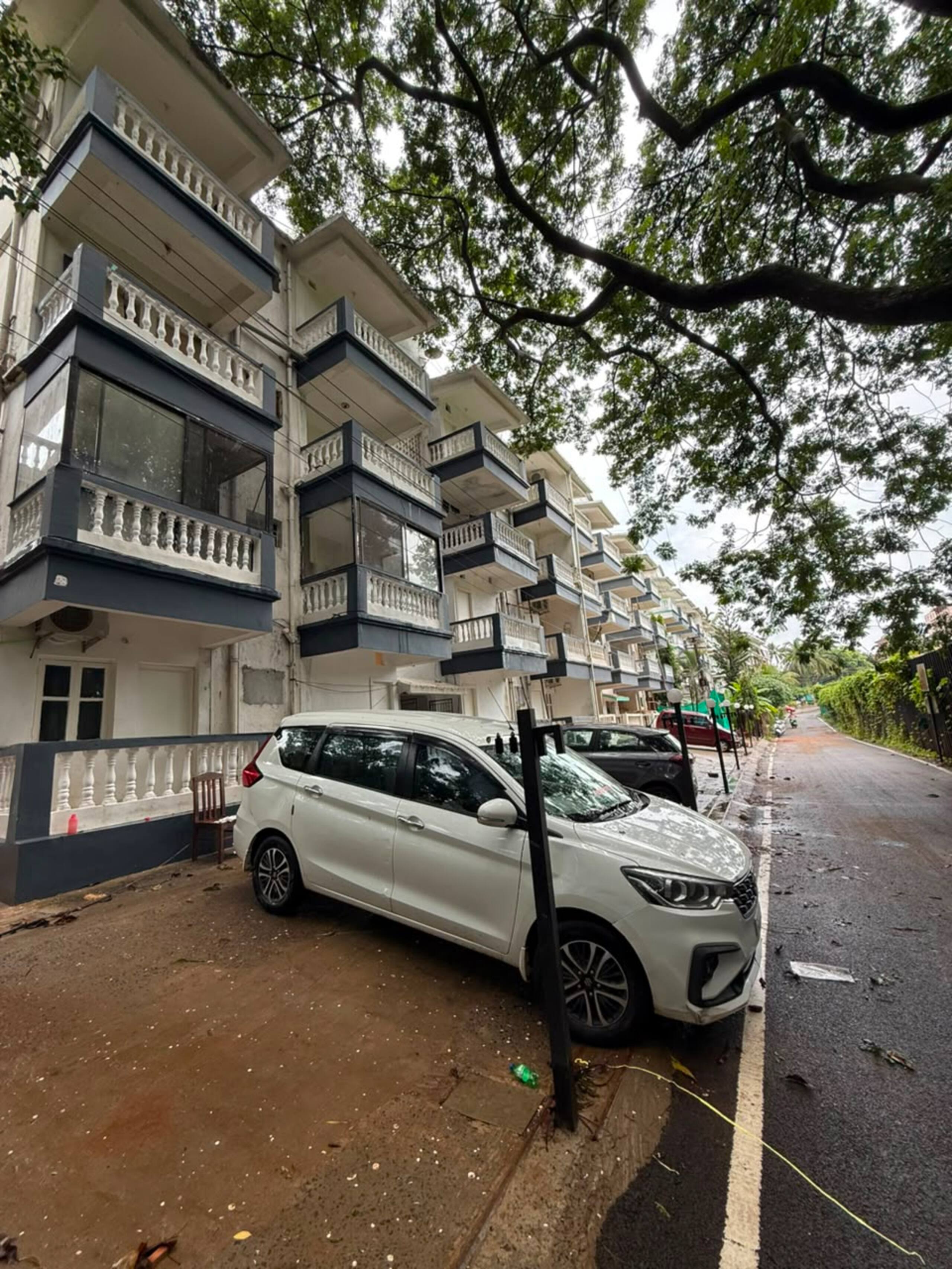 RoomzAway 2BHK NearBeach|WiFi|Kitchen|Parking 3