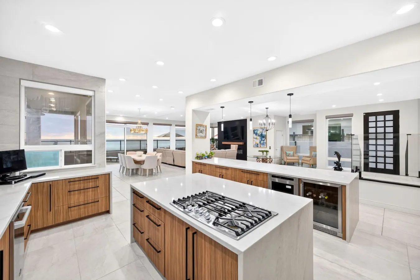 Ocean Lane Luxury - 4B 4BA Private Elegance w Pool 17