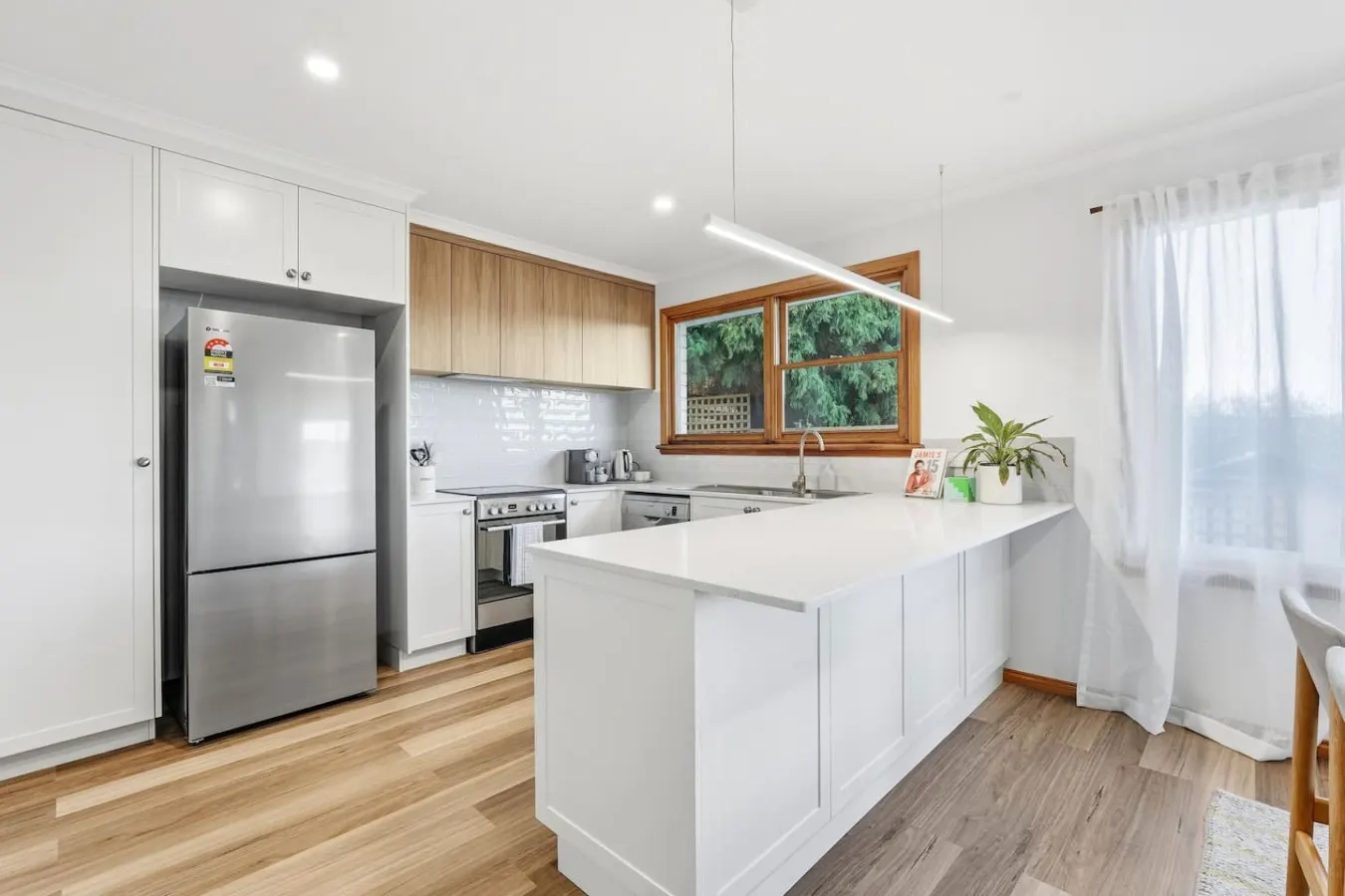 Breathtaking water views & Style by the Bay 9