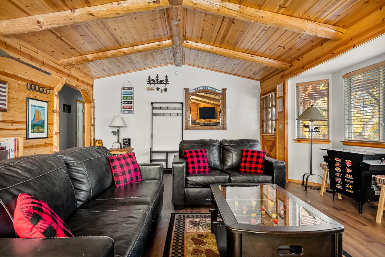 Peaceful Shady Bear, Hot Tub & Wood Fireplace 16