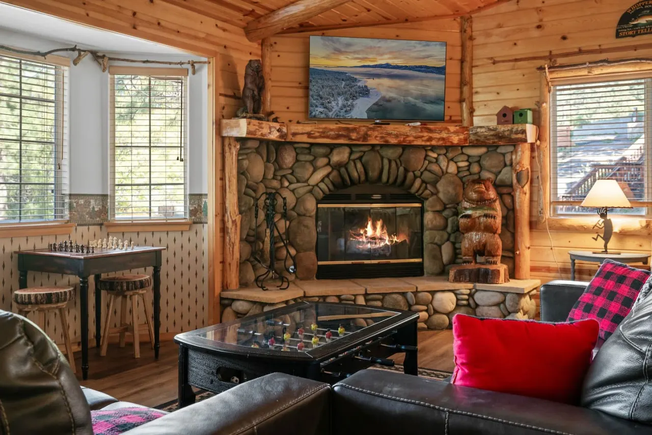 Peaceful Shady Bear, Hot Tub & Wood Fireplace — photo 4