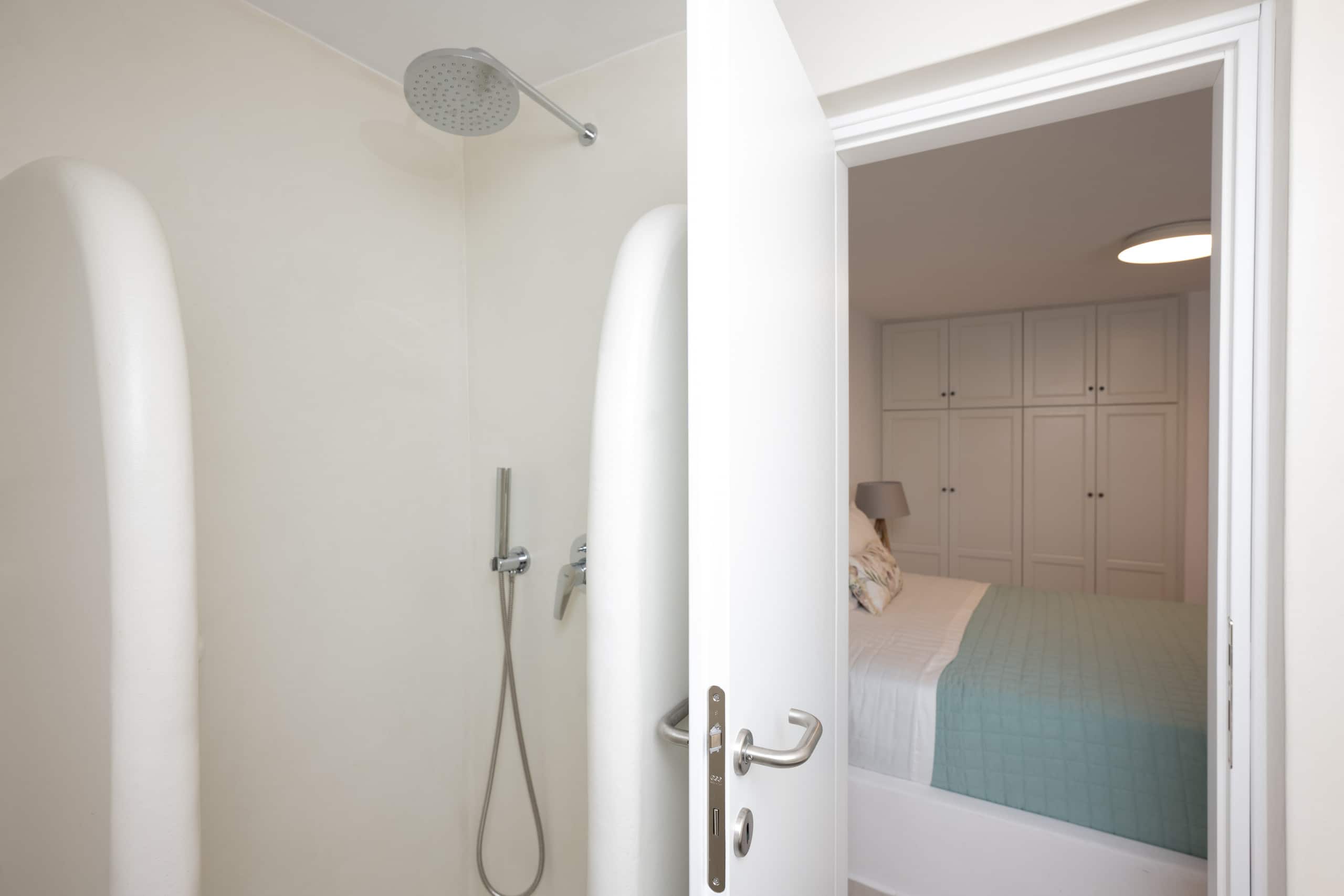 Helios Myconian Vision 2-Bedroom Villa shared pool 7
