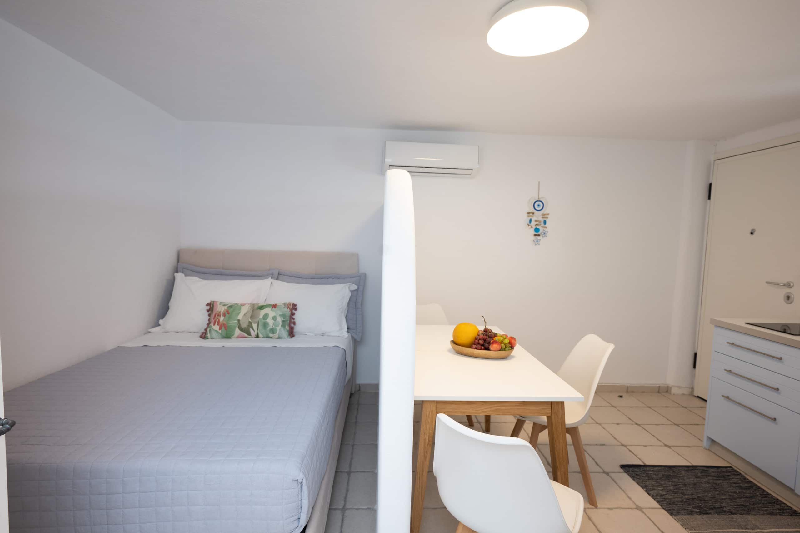 Helios Myconian Vision 2-Bedroom Villa shared pool 10