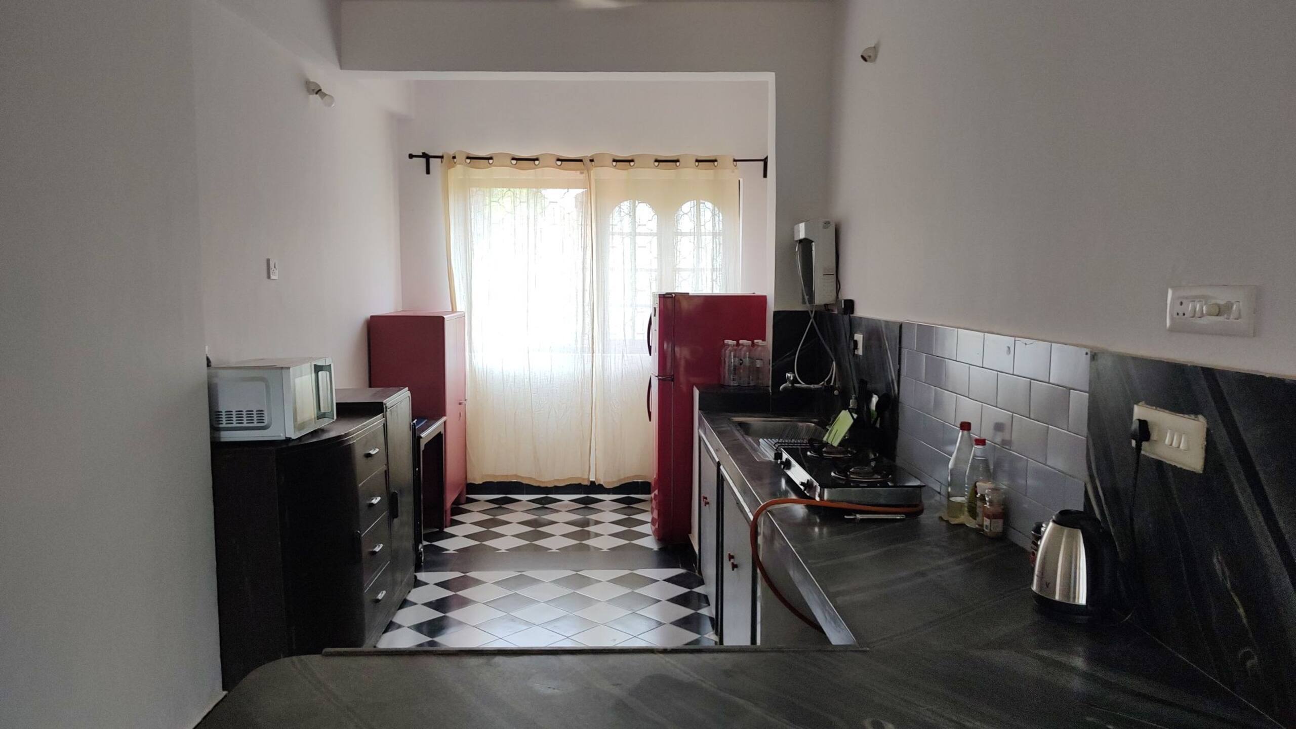 Central, Quiet 2bhk near Riverfront and Beach 9