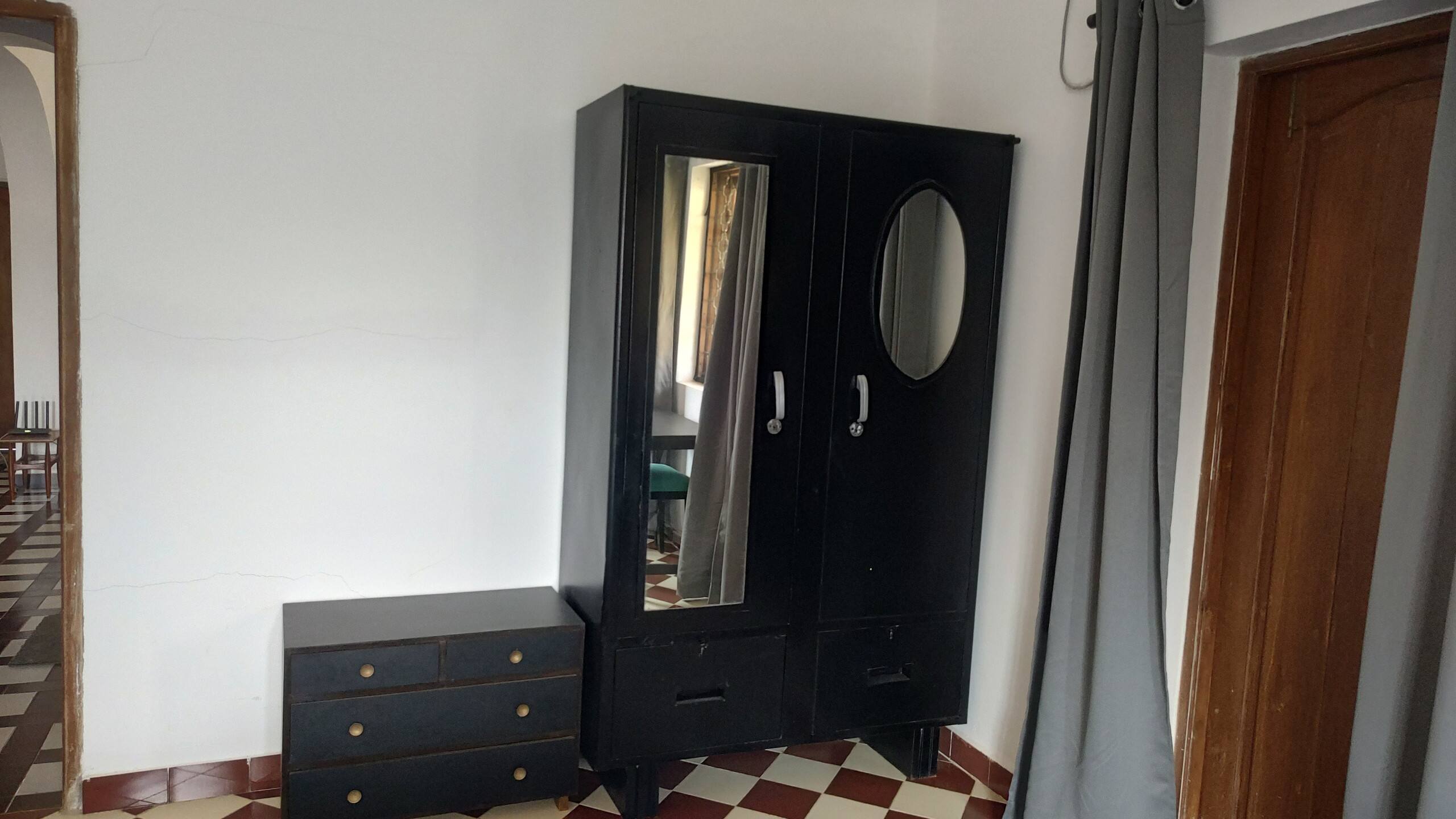 Central, Quiet 2bhk near Riverfront and Beach 15