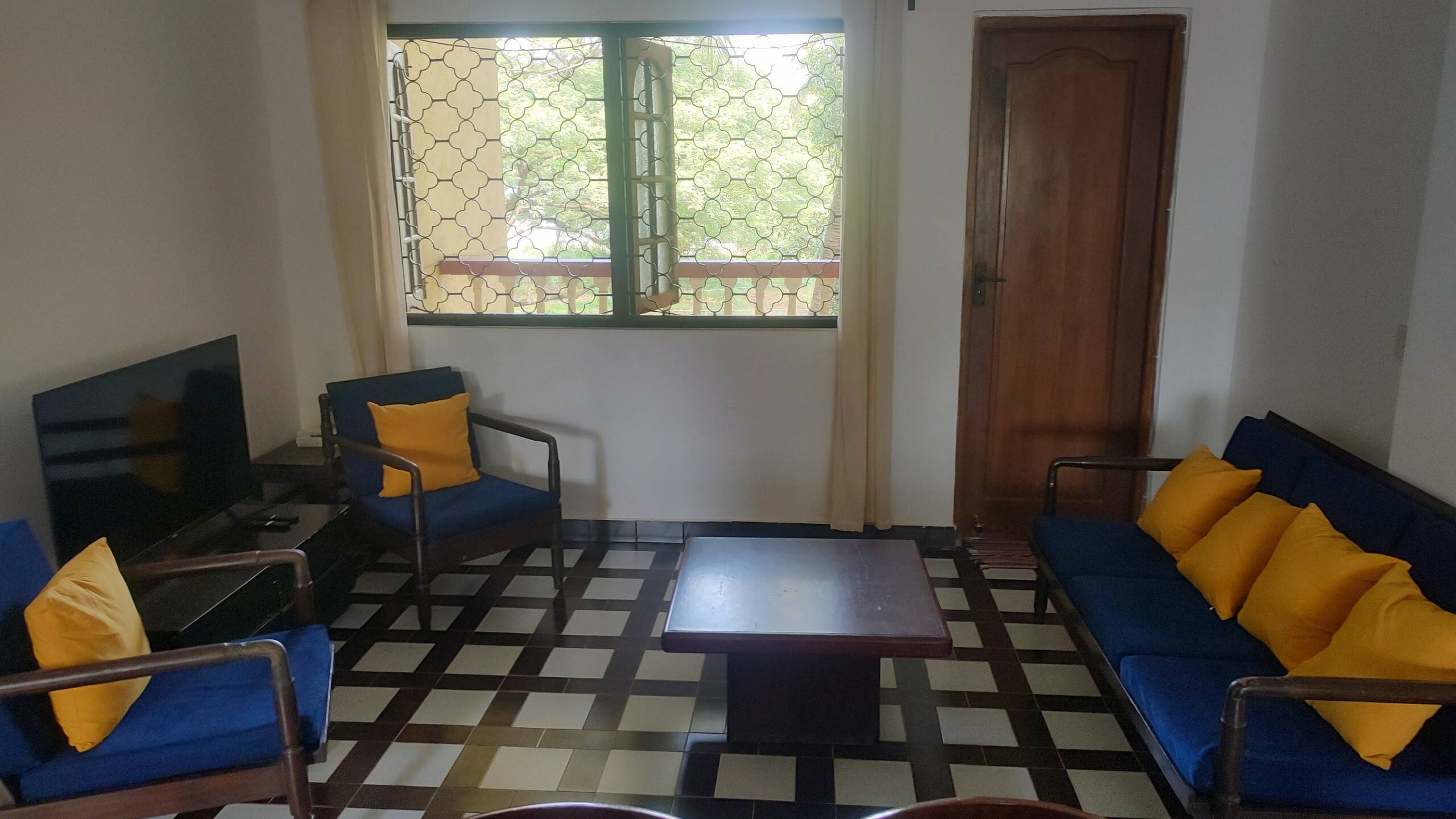 Central, Quiet 2bhk near Riverfront and Beach 1