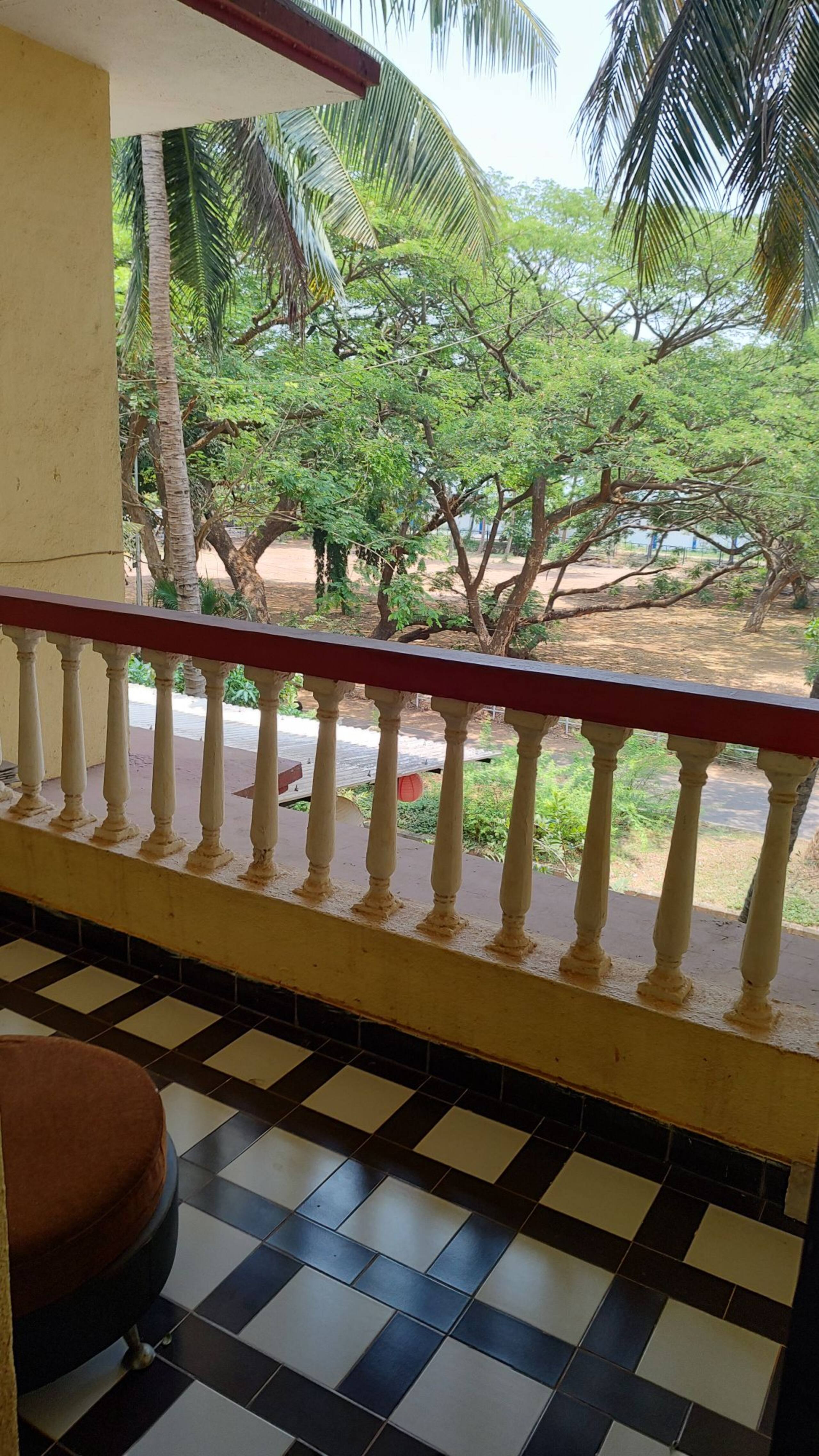 Central, Quiet 2bhk near Riverfront and Beach 3