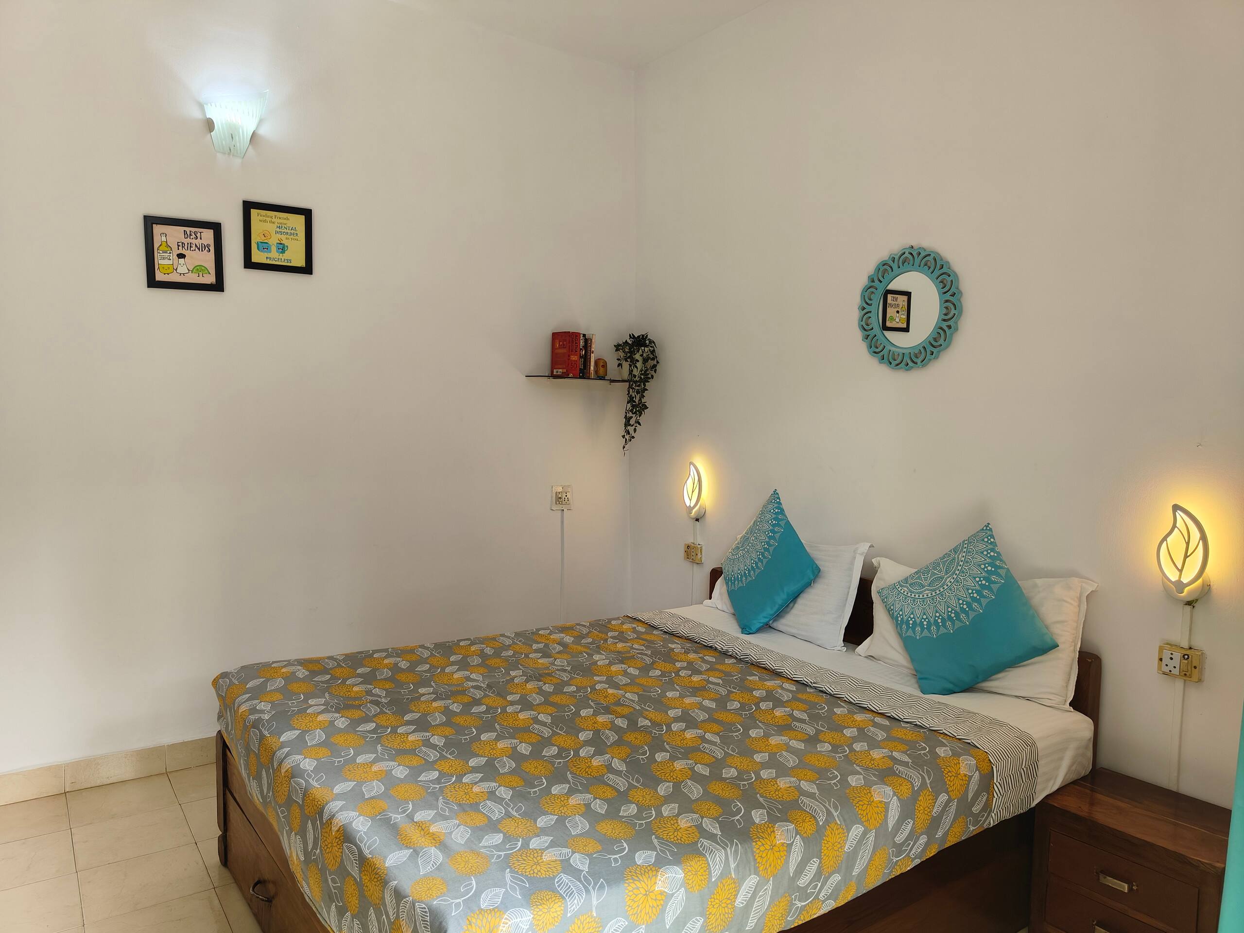 Laze-750 meters from Calangute Beach in a Resort 17