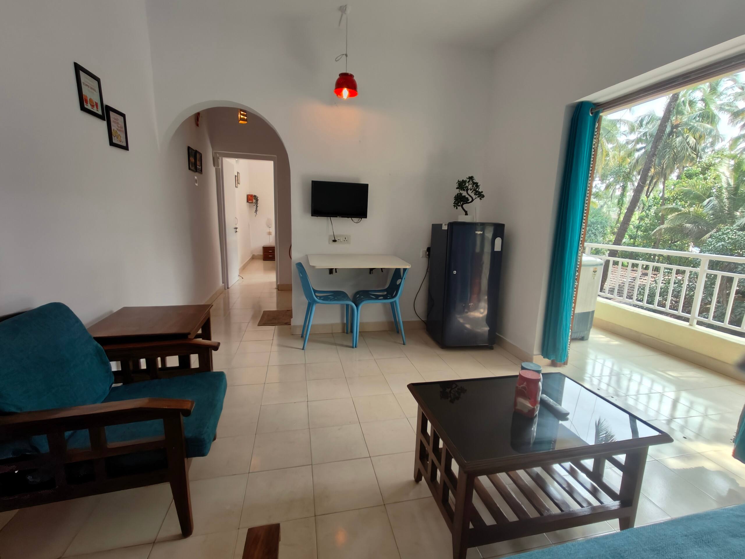 Laze-750 meters from Calangute Beach in a Resort 11