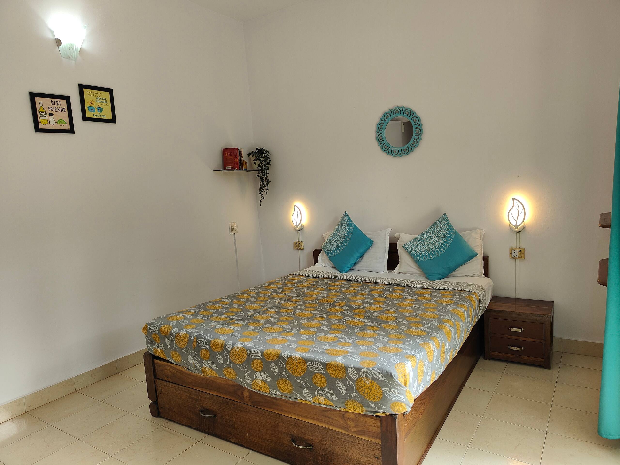 Laze-750 meters from Calangute Beach in a Resort 15