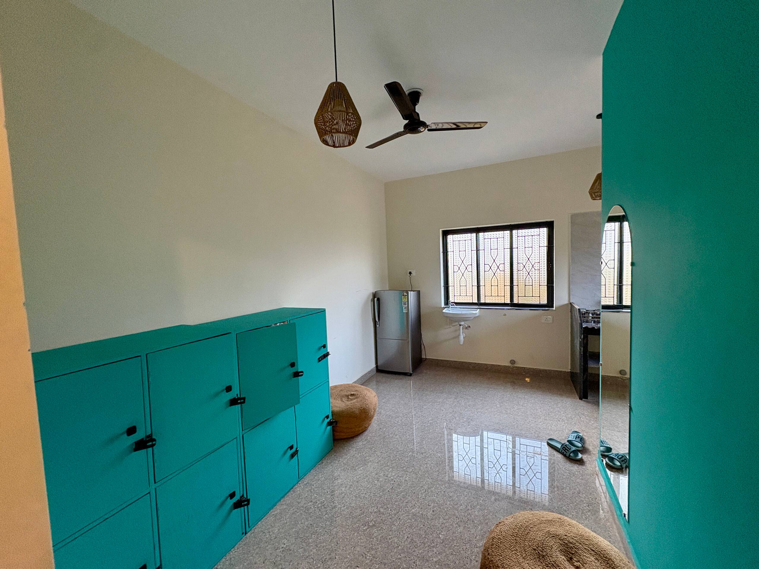 Bed in shared Dorm with Kitchen - The Habitat 10