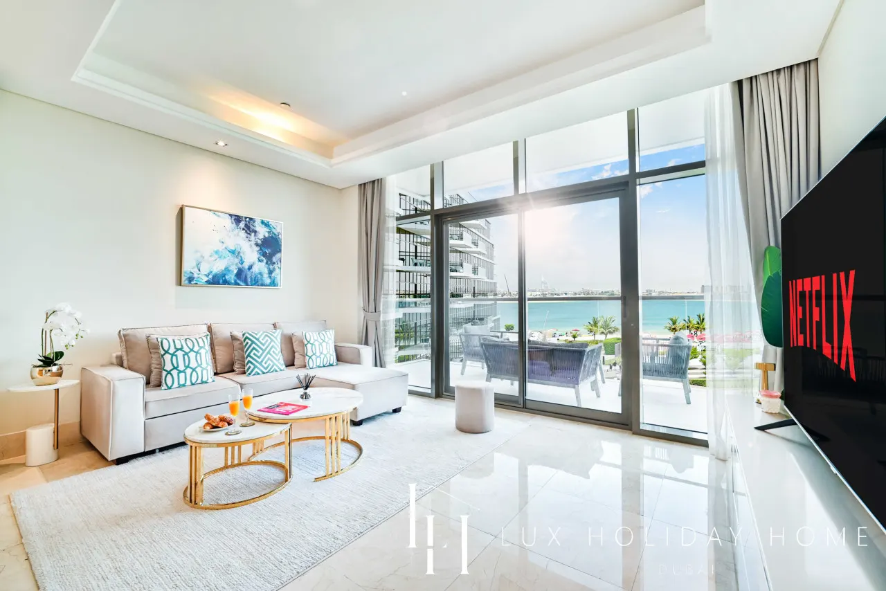 LUX The Elegant Palm Beach Suite 3